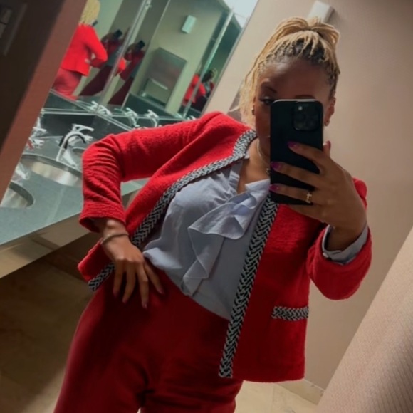 Red blazer - Picture 5 of 7